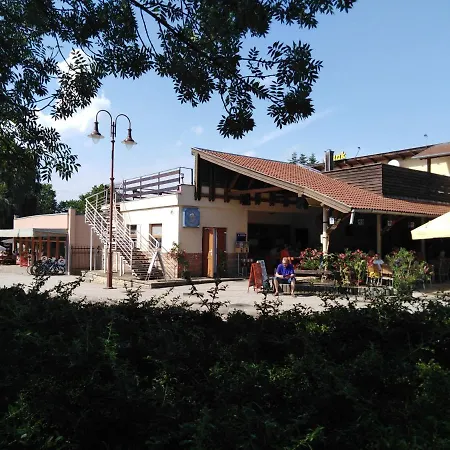 Balaton Ξενοδοχείο *